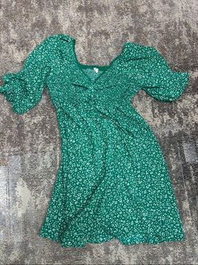 JODIFL Green Floral Mini Dress with Puff Sleeves